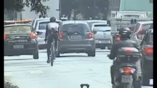 Ciclistas dão show de infrações no trânsito