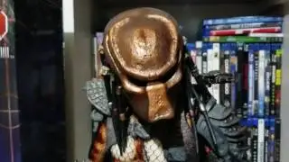 NECA 1/4 SCALE PREDATOR 2 CITY HUNTER SPECIAL EDITION FIGURE with LEDS
