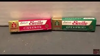 🍬😋 1960's Vintage Diet Smile Gum Cinnamon , Spearmint flavors  JohnnysKitchen food video😋🍓🍊🍒😋🍬🍬