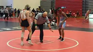 Wrestling: Danny Cleveland vs. Bentley Martin (SF Lincoln) at the Lemars Invitational.