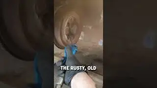 Cleaning an incredibly dusty brake! 💀😵  -  🎥 minion106r