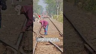 railway workers are working despite seeing the train coming#railtrack #railworks #railworker #trains