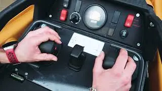 Europe - CASE - The new CASE TL100 Mini Track Loader - controls