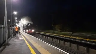 35028 'Clan Line' storms through templecombe working 'The sherborne Christmas Carol' | 03/12/25