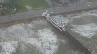 Raw: Bill Causes Flooding in Galveston