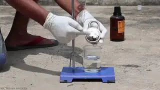 Dipping lock into Nitric acid | experiment |