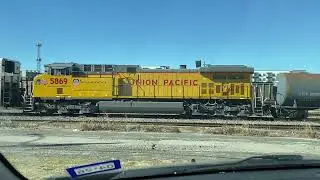 Train Race! Union Pacific Manifest Train vs BNSF Coal Train at Tower 55 