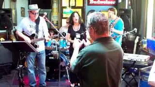 Brennan's Pub Gutt Warlord 2015 Danny Dias and Jamie sings .. the Blues