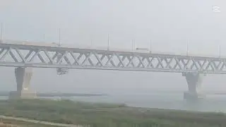 পদ্মা নদীর পাড়ে 