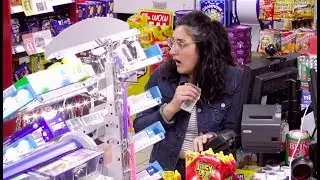 SCARY Halloween Bat Prank!!