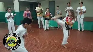 Linhagem Negra Capoeira de Jucás roda fim de treino