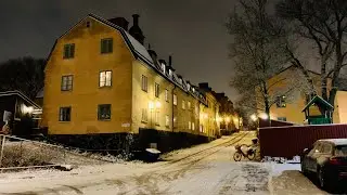 Stockholm Walks: Yttersta Tv&auml;rgr&auml;nd. Picturesque street in first snow of the year