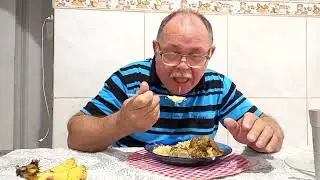 Vamos almoçar?fígado de frango com angu😋🙏