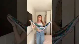 COMMENT TRANSFORMER UN FOULARD EN TOP POUR CET &Eacute;T&Eacute; ? | Julie Tagliavacca #shorts