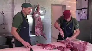 Il sezionamento del cinghiale
