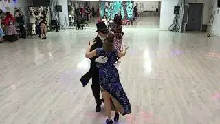 Вальсова імпровізація в Країні Чудес