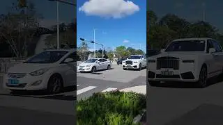 The new Rolls-Royce Cullinan is more stylish than the old one and has a Hong Kong license plate.