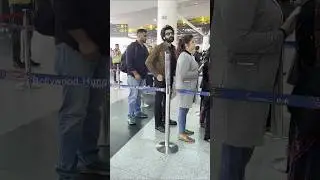 #kartikaaryan patiently waiting in the que at the #airport #shorts