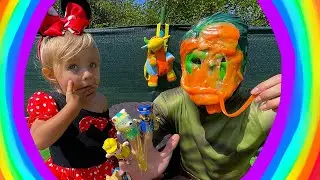 Help! Slime attacks Hulk Minnie Mouse saves him