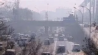 Paris restricts car use after pollution hits dangerous levels