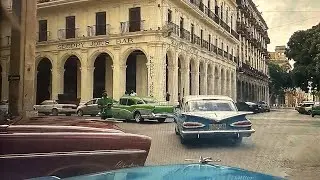 LOVE IT - Classic American Muscle Cars - Havana Old School Parade
