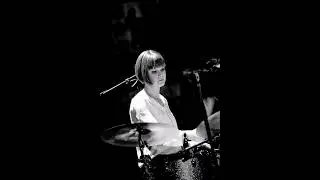 Isolde Lasoen featuring Eric Melaerts & Jean Blaute - Laisse Tomber Les Filles [live]