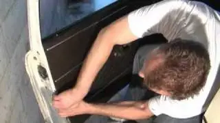 Audi 80 B1 - Removing the door cards and handles