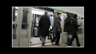 Hundreds evacuated from Paris metro after power cut