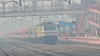 13155 Mithilanchal Express skipping Kishanpur with whining Howrah WAP7 30455.