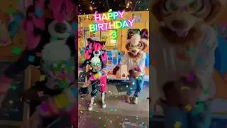 Напиток в честь дня рождения в FizzyFox! 🦨🎉@Khajiit_Kitty #фурри #антизио #сцена #фурри #фурсьют ...