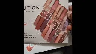 Walgreens Beauty Bag 🎒 2022 #beauty #walgreensbeautybag #makeup #lipstick #eyes #skincare #walgreens