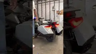 CUSTOM EXHAUST ON 21 Goldwing