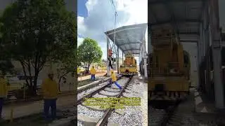 Human Spiders at Work: Watch These Railway Workers Defy Gravity on Centipede Ladders!