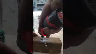 Как винтоверт сверлит металл!