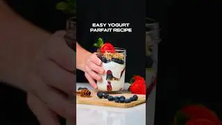 EASY Yogurt Parfait Recipe in Mason Jar 🫙🍯🫐 #masonjar #yogurtparfait