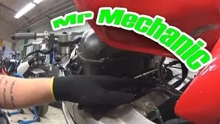 Fixing fuel regulator and vacuum f4i - Motovlog From Sweden