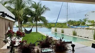 Waterfront Luxury Home with Private Dock in Puerto Aventuras