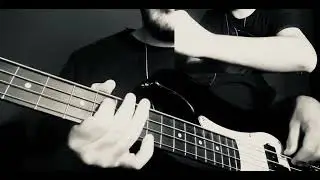 Muse- Hysteria Bass/Guitar Cover
