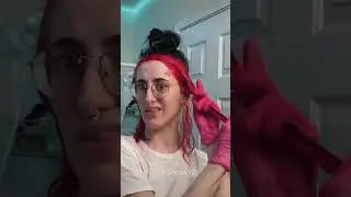 I&rsquo;ll never stop doing my own hair 🤪 #hairdye #hairdyeing #hair #redhair #diyhair #diyhaircolor
