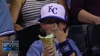 DET@KC: Young Royals fan enjoys some messy ice cream