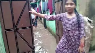 সাভার এলাকায় ঘরে ঘরে প্রাণী একটু বৃষ্টি হলে ঘরে ঘরে পানি উঠে যায় 