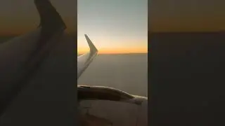 Sunset Flights are just extra beautiful 🌅 #sunset #flight #airplaneview #horizon #planeview #sunsets