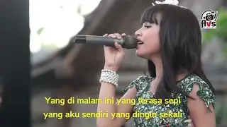Tasya Rosmala - Selimut Biru (Lirik)