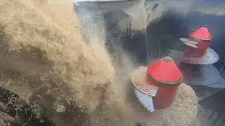 Highline&reg; AMX1000S Self-Propelled TMR Mixer