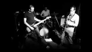 Les Yeux de la T&ecirc;te - Criquets 1&2 (Le criquet infernal part 1)