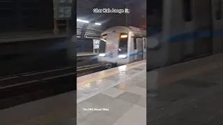 Ghar Kab Aaoge? | Emotional Metro Journey | Heart Touching Short 🚉#shorts