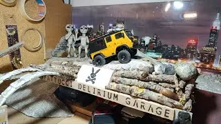 Orlandoo Hunter 1/32 OH32V01 Offroad Van - Test on my Delirium Desk Garage 🤭