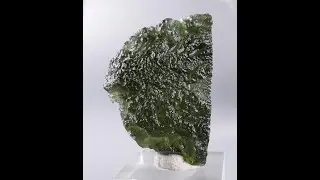 Large MOLDAVITE Museum grade specimen 103 ct - 20.6 gram with COA a6581