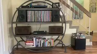 Can You Put Bookshelf Speakers On Their Side? I Want To Know | Kef R3