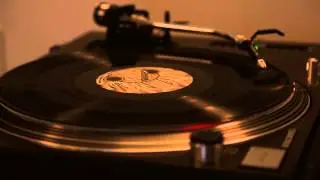 Synkro & Robert Manos - Lost Here